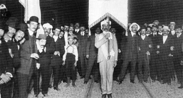 1915